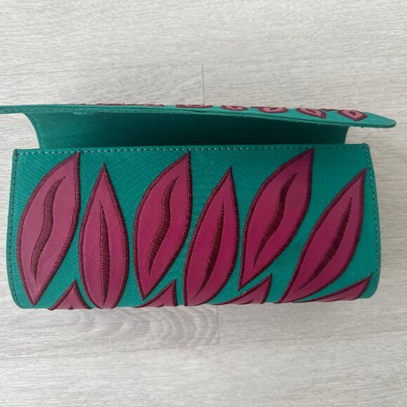Nanette Lepore Clutch Green Fuchsia Pink Leather Leaves Stitched (Never Worn) - Picture 6 of 8